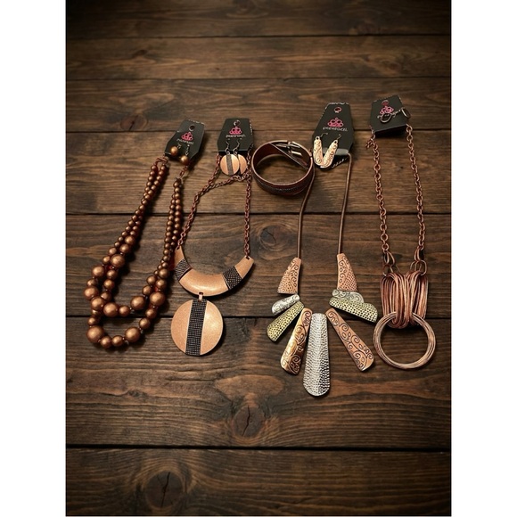 Copper Tone  Jewelry Set - Picture 2 of 2